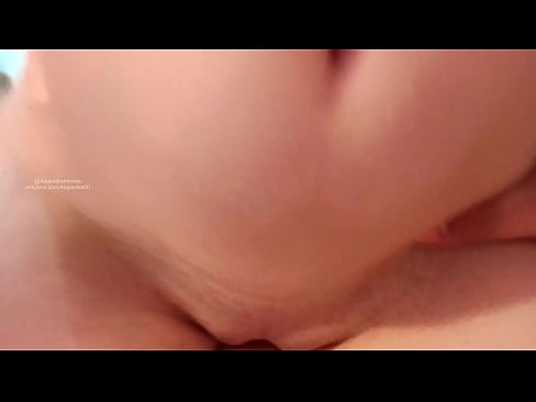 ❤️ Cysgu yn ystafell fy chwaer a dyna sut wnes i ddeffro ❤ Just porn wrthon ni ☑